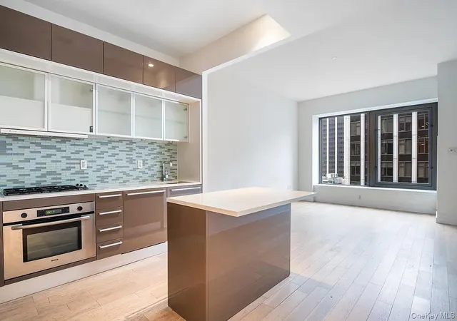 Photo 2 of Condo for sale at 75 Wall St #24D, New York, NY 10005 | MLS# 996228 | Listing updated on 2026-07-22