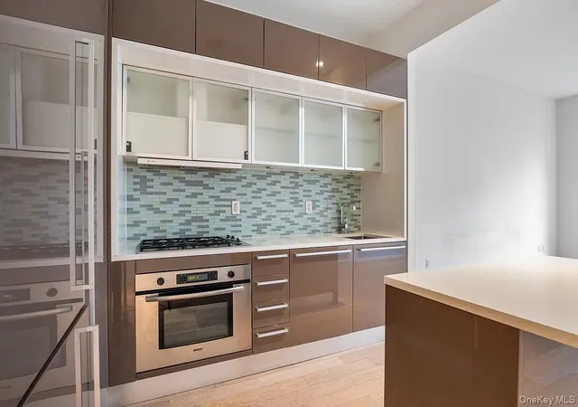 Photo 3 of Condo for sale at 75 Wall St #24D, New York, NY 10005 | MLS# 996228 | Listing updated on 2026-07-22