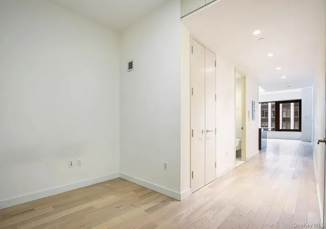 Photo 4 of Condo for sale at 75 Wall St #24D, New York, NY 10005 | MLS# 996228 | Listing updated on 2026-07-22