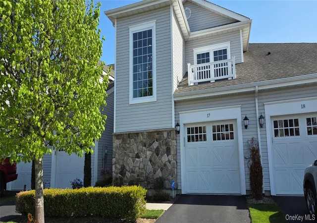 1st image of 17 Greentree Ct, Shirley, NY 11967 | MLS# 996250