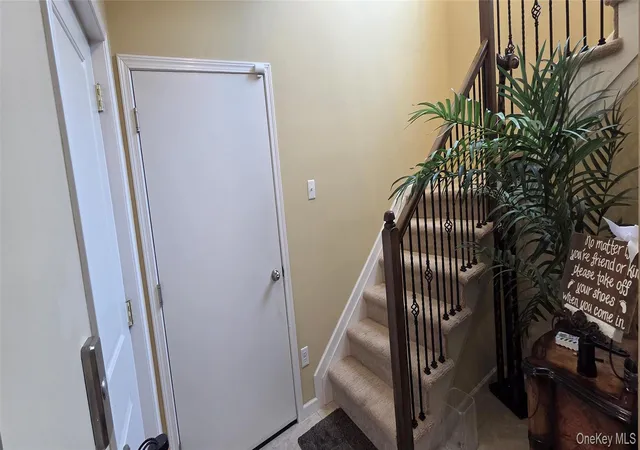 2nd image of 17 Greentree Ct, Shirley, NY 11967 | MLS# 996250