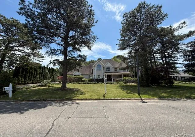 40th image of 15 Fawn Xing, Riverhead, NY 11792 | MLS# 996314
