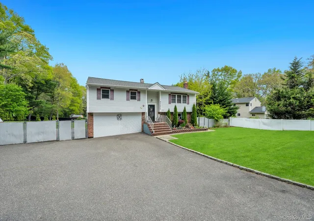 2nd image of 485 Canal Rd, Brookhaven, NY 11776 | MLS# 996333