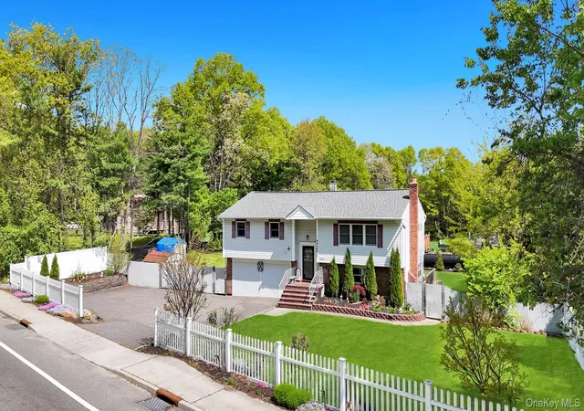 5th image of 485 Canal Rd, Brookhaven, NY 11776 | MLS# 996333