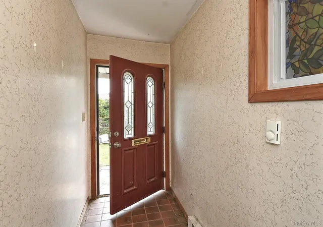 4th image of 16 Springtime Ln E, Hempstead, NY 11756 | MLS# 996353
