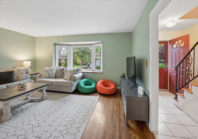 4th image of 1 Allen Pl, Bronxville, NY 10708 | MLS# 996358