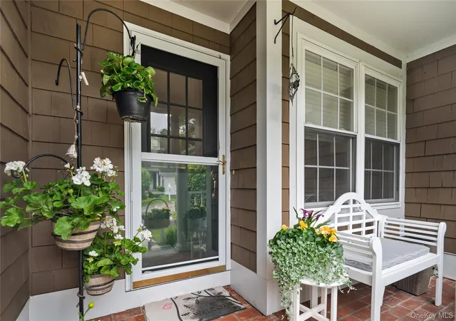 Homes for sale in Ossining, NY | 4 Winterberry Ln, Ossining, NY 10510 | MLS# 996366