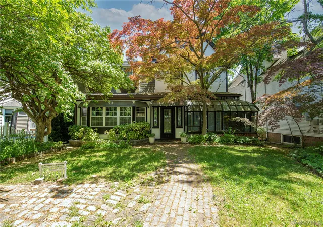 Photo 1 of Single family home for sale at 88 Prospect Ave, New York, NY 11363 | MLS# 996370 | Listing updated on 2026-08-04