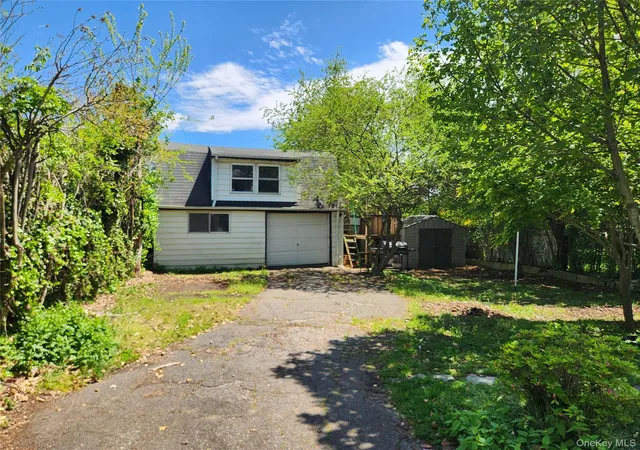 3rd image of 839 Fullerton Ave, Hempstead, NY 11553 | MLS# 996383