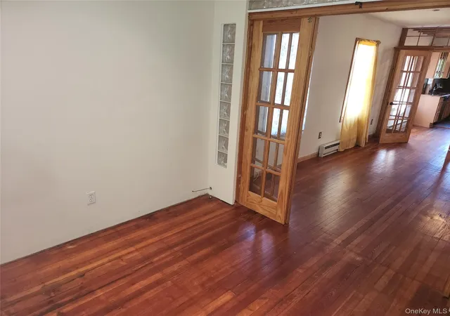 4th image of 839 Fullerton Ave, Hempstead, NY 11553 | MLS# 996383