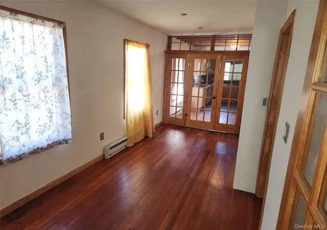 5th image of 839 Fullerton Ave, Hempstead, NY 11553 | MLS# 996383