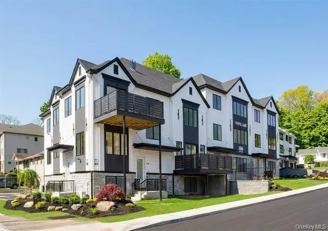2nd image of 1 Hopal Ln #203, Ramapo, NY 10952 | MLS# 996404