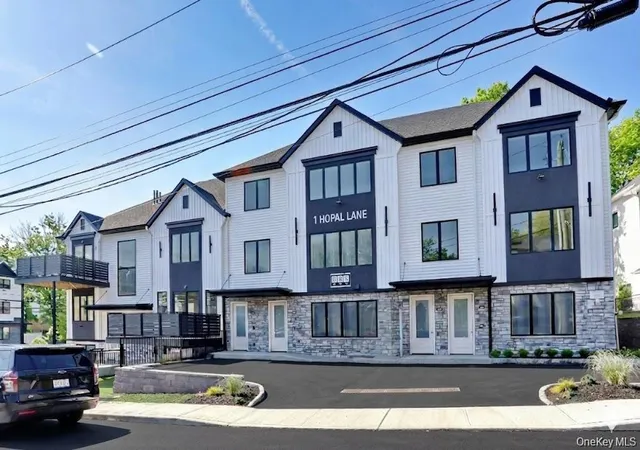 3rd image of 1 Hopal Ln #203, Ramapo, NY 10952 | MLS# 996404