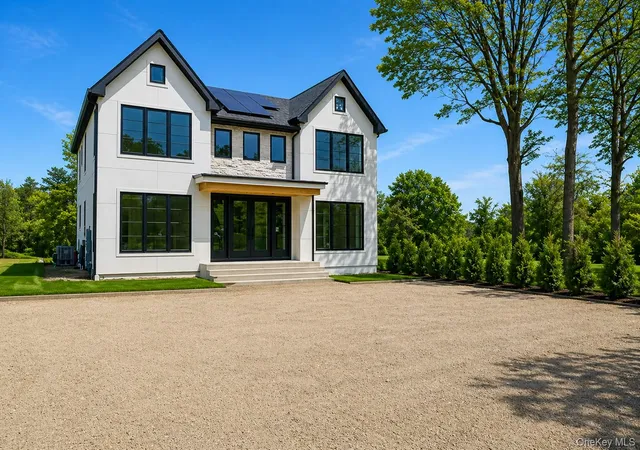 Homes for sale in Southampton, NY | 14 Ridge Rd, Southampton, NY 11968 | MLS# 996405