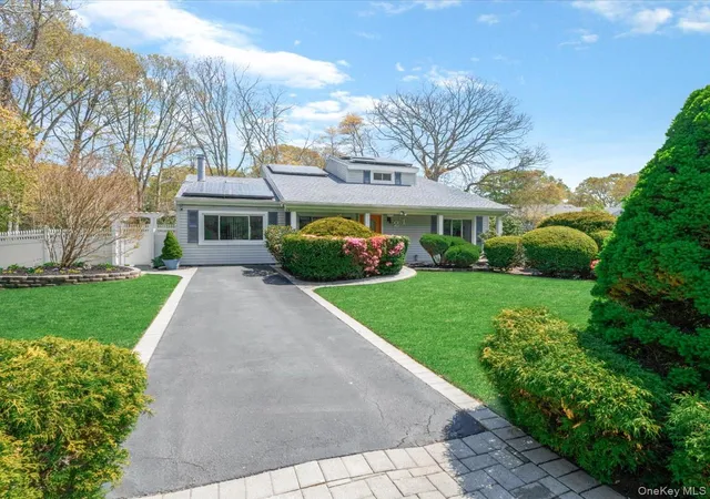 2nd image of 21 Halston Ln, Coram, NY 11727 | MLS# 996407