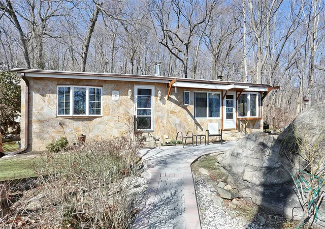 Homes for sale in Ramapo, NY | 31 Hemlock Hill Ln, Ramapo, NY 10901 | MLS# 996456