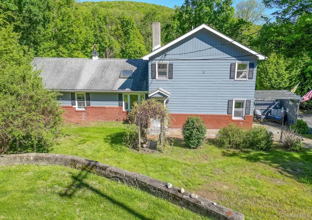 2nd image of 392 Oscawana Lake Rd, Putnam Valley, NY 10579 | MLS# 996470