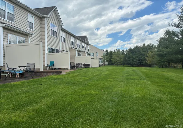 Homes for sale in Fishkill, NY | 908 Huntington Dr, Fishkill, NY 12524 | MLS# 996473