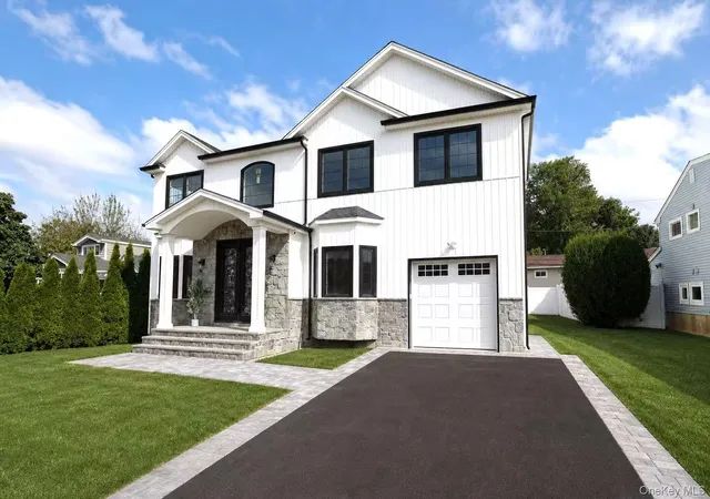 Photo 2 of Sale Pending at 9 Gary Rd, Syosset, NY 11791 | MLS# 996474 | Listing updated on 2026-09-01