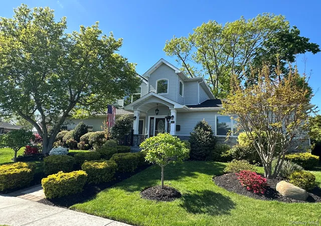 Homes for sale in Hempstead, NY | 752 Kensington Ct, Hempstead, NY 11590 | MLS# 996483