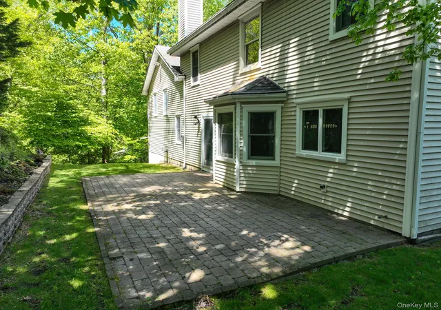 Photo 4 of Sale Pending at 34 Glenwood Rd, Harrison, NY 10528 | MLS# 996499 | Listing updated on 2026-10-17