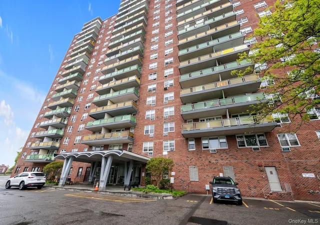1st image of 1841 Central Park Ave #8G, Yonkers, NY 10103 | MLS# 996510