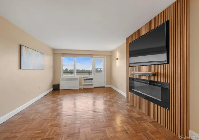 4th image of 1841 Central Park Ave #8G, Yonkers, NY 10103 | MLS# 996510