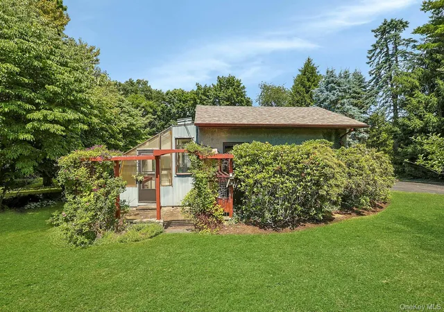 5th image of 15 Grandview Ln, Mount Pleasant, NY 10594 | MLS# 996516