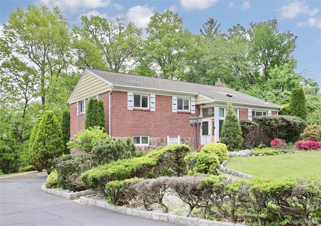 2nd image of 34 E Allison Ave, Pearl River, NY 10965 | MLS# 996533