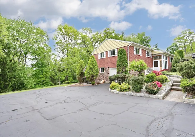 28th image of 34 E Allison Ave, Pearl River, NY 10965 | MLS# 996533