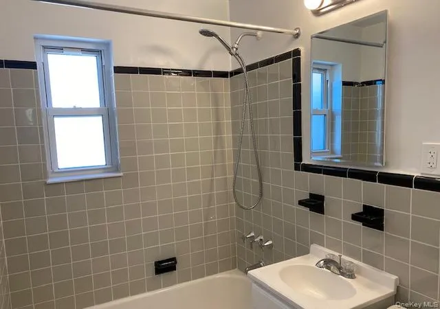 11th image of 260 18 75th Ave #1st fl, Glen Oaks, NY 11004 | MLS# 996546