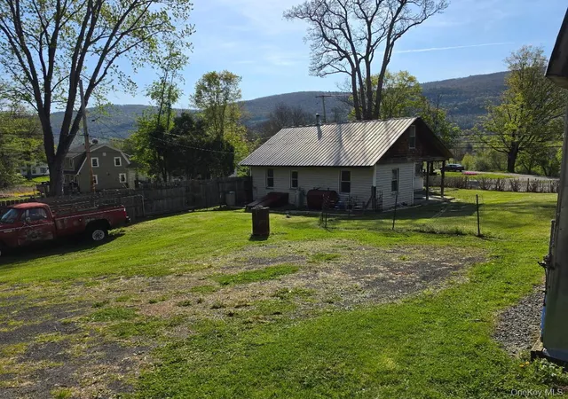 3rd image of 1 Jackson Dr, Ellenville, NY 12428 | MLS# 996549