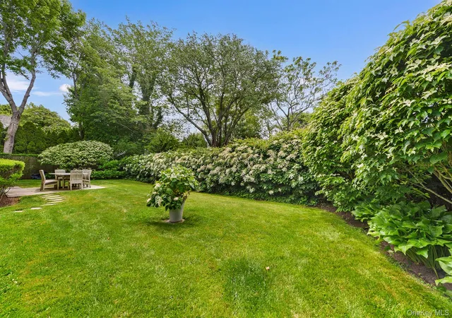 19th image of 1 Palma Ter, East Hampton, NY 11937 | MLS# 996581