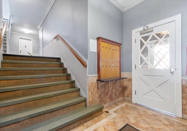 Photo 3 of Sale Pending at 708 Palmer Ct #1D, Mamaroneck, NY 10543 | MLS# 996598 | Listing updated on 2026-09-29
