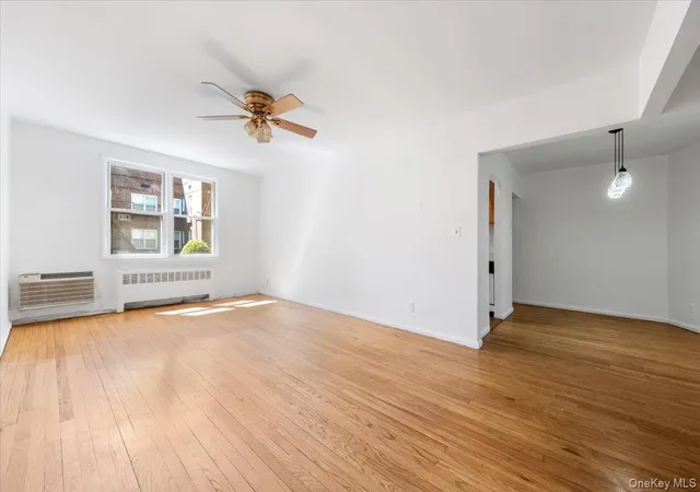 Photo 4 of Sale Pending at 708 Palmer Ct #1D, Mamaroneck, NY 10543 | MLS# 996598 | Listing updated on 2026-09-29