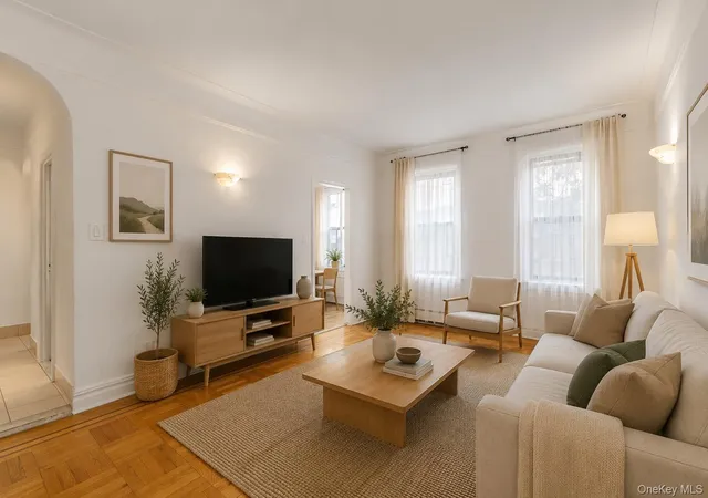 Homes for sale in New York, NY | 37-21 80Th St #3M, New York, NY 11372 | MLS# 996607