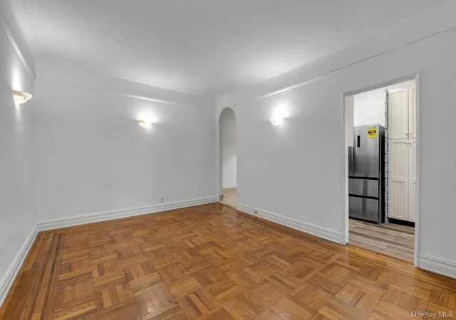 Homes for sale in New York, NY | 37-21 80Th St #3M, New York, NY 11372 | MLS# 996607