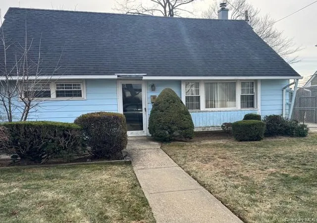 Single family home for sale at 27 Park Ln, Bethpage, NY 11714 | MLS# 996616 | Listing updated on 2026-06-04