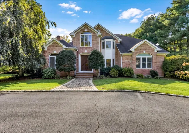Single family home for sale at 23 Overbrook Ln, Oyster Bay, NY 11545 | MLS# 996646