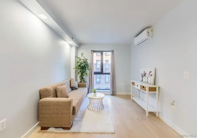 2nd image of 37 32 89th St #4D, New York, NY 11372 | MLS# 996658