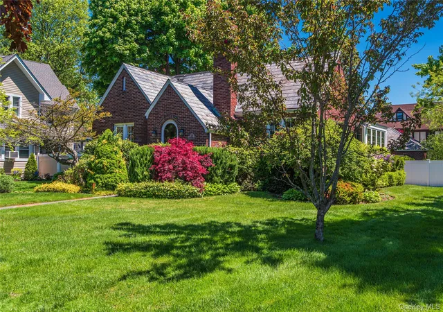 24th image of 186 Pennsylvania Ave, Hempstead, NY 11520 | MLS# 996682