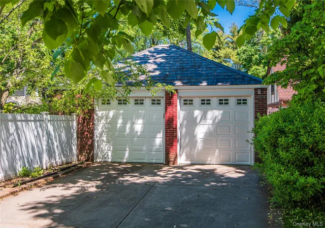 4th image of 186 Pennsylvania Ave, Hempstead, NY 11520 | MLS# 996682