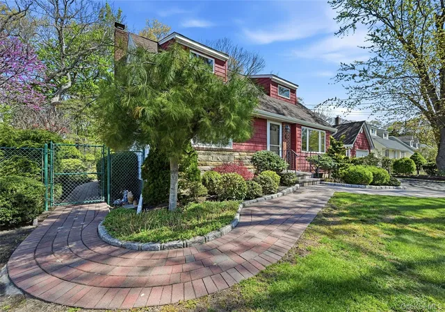 3rd image of 9 Robinson St, Shoreham, NY 11786 | MLS# 996696