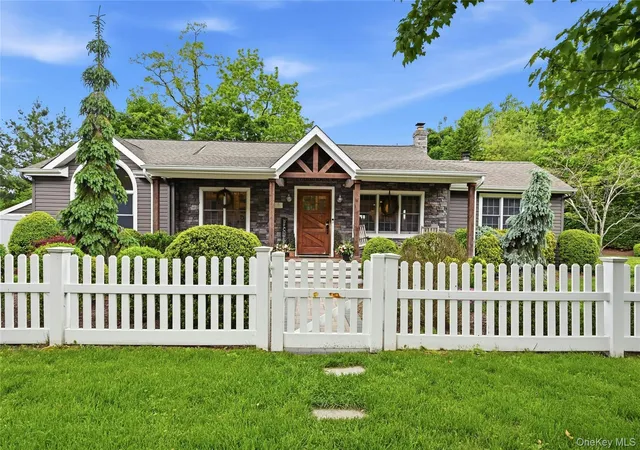 1st image of 5 Judges Ln, Smithtown, NY 11787 | MLS# 996702