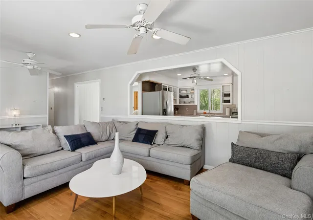 Photo 4 of Single family home for sale at 11 Columbia St, Sag Harbor, NY 11963 | MLS# 996711 | Listing updated on 2026-06-30