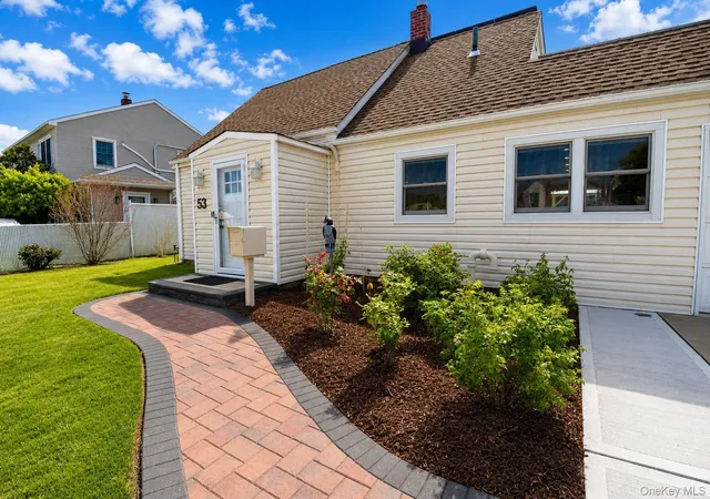 2nd image of 53 James Ln, Hempstead, NY 11756 | MLS# 996730