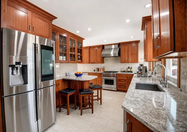 4th image of 53 James Ln, Hempstead, NY 11756 | MLS# 996730