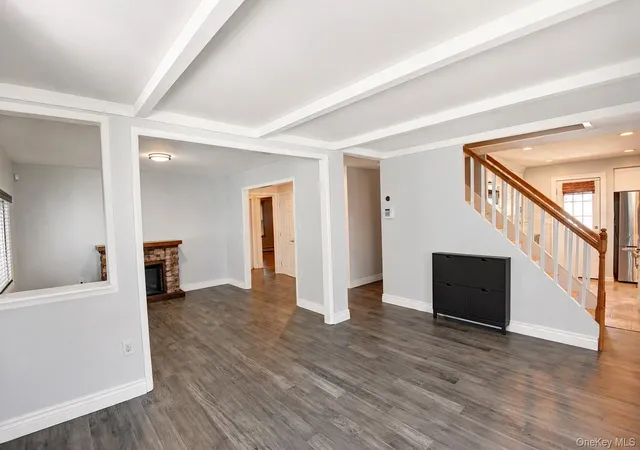 Photo 3 of Sale Pending at 26 Sycamore Ln, Hempstead, NY 11756 | MLS# 996733 | Listing updated on 2026-08-29