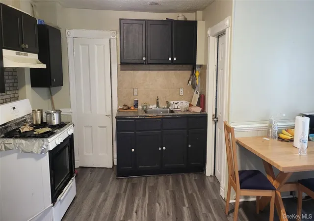 4th image of 152 Cannon St, Poughkeepsie, NY 12601 | MLS# 996736