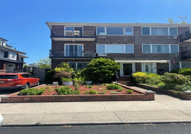 Listing Photo 5 - Condo for sale in building located at 4911 Surf Ave, New York City, NY 11224